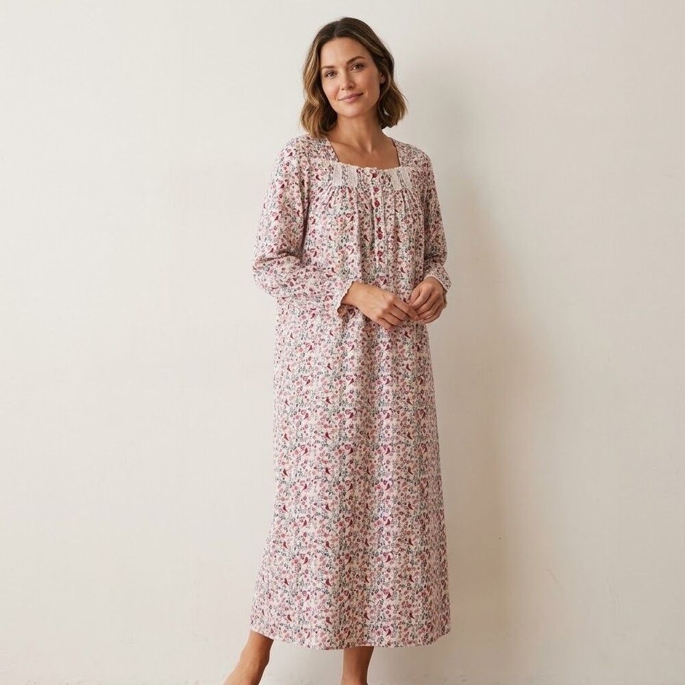 Lanz of Salzburg Cotton Flannel Nightgown Size M Vintage Heart Eyelet Floral